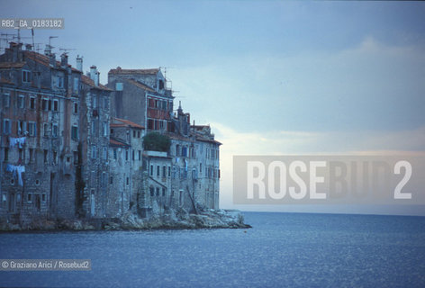 ( CROAZIA  ) ISTRIA -  ROVIGNO   : PANORAMA  - © 2001 Graziano Arici/Rosebud2 / GEO / LINGUA / MINORANZA / MARE