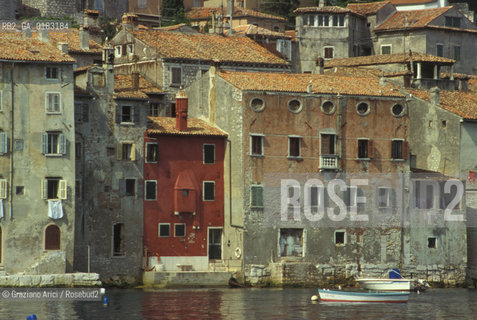 ( CROAZIA  ) ISTRIA -  ROVIGNO   :  CASE  - © 2001 Graziano Arici/Rosebud2 / GEO / LINGUA / MINORANZA