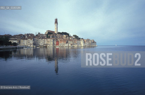 ( CROAZIA  ) ISTRIA -  ROVIGNO   :  PANORAMA  - © 2001 Graziano Arici/Rosebud2 / GEO / LINGUA / MINORANZA