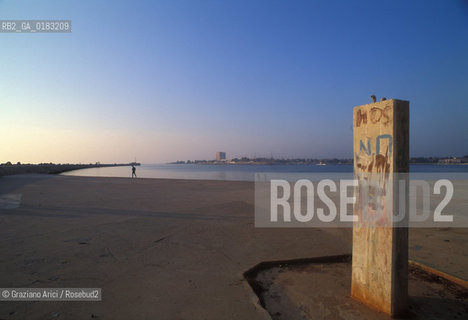 ( CROAZIA  ) ISTRIA -  UMAGO   :  LUNGOMARE   - © 2001 Graziano Arici/Rosebud2 / GEO / LINGUA / MINORANZA