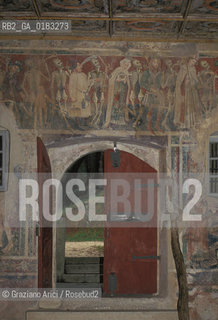 ( CROAZIA  ) ISTRIA - BERAM : SANTUARIO DI S.MARIA DI VERMO ( LASTRA - SVETA MARJIA NA SKRILJINAH )  - DANZA MACABRA  - © 2001 Graziano Arici/Rosebud2 / GEO / LINGUA / MINORANZA