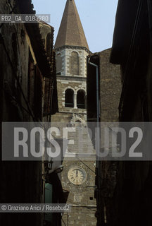 ( CROAZIA  ) ISTRIA - BUIE ( BUJE ) : STRADA DEL CENTRO   - © 2001 Graziano Arici/Rosebud2 / GEO / LINGUA / MINORANZA