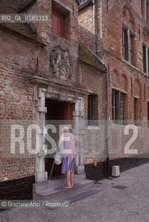( BELGIO ) BRUGES ( BRUGGE ) : CASA DEL PELLICANO  - © 2001 Graziano Arici/Rosebud2 / GEO /