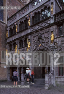 ( BELGIO ) BRUGES ( BRUGGE ) : BASILIEK VAN HET HEILIG BLOED ( BASILICA DEL SANTO SANGUE )   - © 2001 Graziano Arici/Rosebud2 / GEO