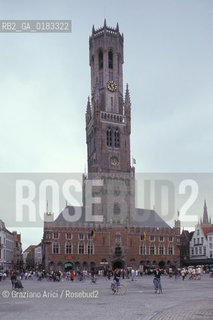 ( BELGIO ) BRUGES ( BRUGGE ) : IL BEFFROI E LE HALLES SULLA PIAZZA MARKT   - © 2001 Graziano Arici/Rosebud2 / GEO