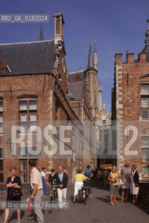 ( BELGIO ) BRUGES ( BRUGGE ) : UNA STRADA DEL CENTRO  - © 2001 Graziano Arici/Rosebud2 / GEO /