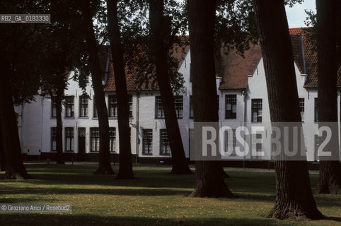 ( BELGIO ) BRUGES ( BRUGGE ) : IL BEGIJNHOF   - © 2001 Graziano Arici/Rosebud2 / GEO