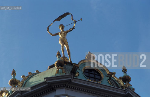 ( BELGIO ) BRUXELLES ( BRUSSEL ) : PALAZZI SULLA GRAND-PLACE  - MAISON DE LE ROI DESPAGNE  - © 2001 Graziano Arici/Rosebud2 / GEO