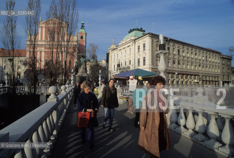 ( SLOVENIA  ) LUBIANA - IL PONTE SUL FIUME LJUBLIJANICA   - © 2001 Graziano Arici/Rosebud2 / GEO