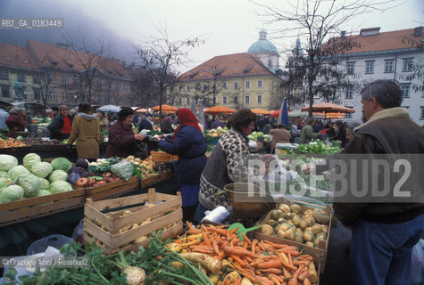 ( SLOVENIA  ) LUBIANA -  IL MERCATO   - © 2001 Graziano Arici/Rosebud2 / GEO /
