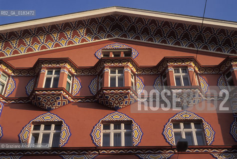 ( SLOVENIA  ) LUBIANA -  PALAZZO INIZIO SECOLO   - © 2001 Graziano Arici/Rosebud2 / GEO / ARCHITETTURA MODERNA / DECO