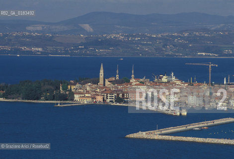 ( SLOVENIA  ) ISTRIA - ISOLA ( IZOLA ) : PANORAMA    - © 2001 Graziano Arici/Rosebud2 / GEO / LINGUA / MINORANZA