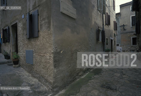 ( SLOVENIA  ) ISTRIA -  ORSERA ( VSAR 9 ) : STRADA DEDICATA A GIACOMO CASANOVA - © 2001 Graziano Arici/Rosebud2 / GEO / LINGUA / MINORANZA / LETTERATURA