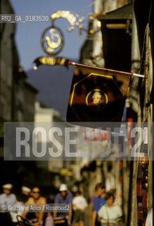 ( AUSTRIA ) SALISBURGO ( SALZBURG ) : LA GETREIDEGASSE   - © 2001 Graziano Arici/Rosebud2 / GEO / INSEGNA / MOZART