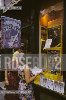 ( AUSTRIA ) SALISBURGO ( SALZBURG ) : NEGOZIO DI DISCHI   - © 2001 Graziano Arici/Rosebud2 / GEO /