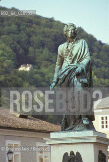 ( AUSTRIA ) SALISBURGO ( SALZBURG ) : IL MONUMENTO A MOZART  - © 2001 Graziano Arici/Rosebud2 / GEO /