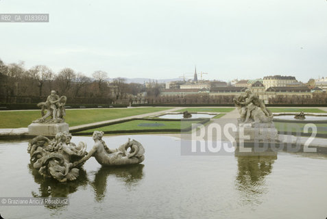( AUSTRIA ) VIENNA ( WIEN ) :  GIARDINI DEL CASTELLO DEL BELVEDERE  - © 2001 Graziano Arici/Rosebud2 / GEO