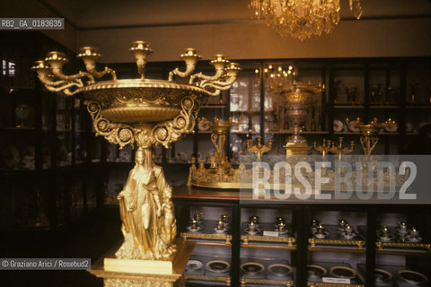 ( AUSTRIA ) VIENNA ( WIEN ) :  PALAZZO DELLHOFBURG : UNA SALA CON I SERVIZI DA TAVOLA  - © 2001 Graziano Arici/Rosebud2 / GEO