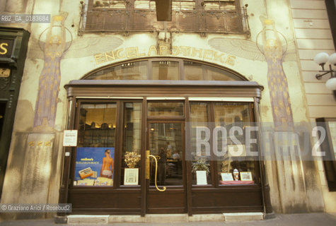 ( AUSTRIA ) VIENNA ( WIEN ) : LA FARMACIA ENGEL - © 2001 Graziano Arici/Rosebud2 / GEO / MUSEO / ARCHITETTURA MODERNA / SECESSIONE