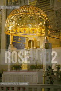( AUSTRIA ) VIENNA ( WIEN ) :LA CHIESA AM STEINHOF DI OTTO WAGNER - © 2001 Graziano Arici/Rosebud2 / GEO / MUSEO / ARCHITETTURA MODERNA / SECESSIONE