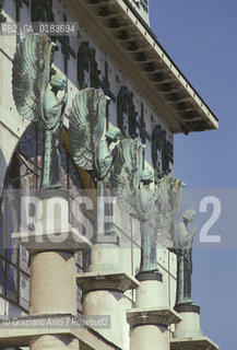 ( AUSTRIA ) VIENNA ( WIEN ) :LA CHIESA AM STEINHOF DI OTTO WAGNER - © 2001 Graziano Arici/Rosebud2 / GEO / MUSEO / ARCHITETTURA MODERNA / SECESSIONE