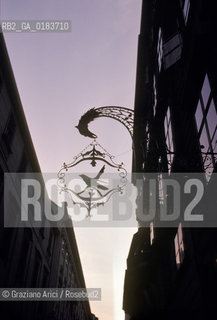 ( AUSTRIA ) VIENNA ( WIEN ) : UNA STRADA DEL CENTRO   - © 2001 Graziano Arici/Rosebud2 / GEO / INSEGNA