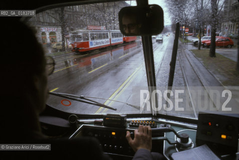 ( AUSTRIA ) VIENNA ( WIEN ) : TRAM  - © 2001 Graziano Arici/Rosebud2 / GEO