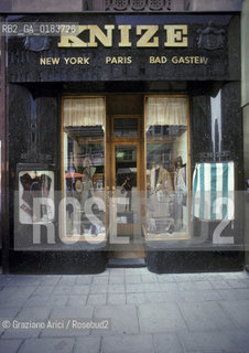 ( AUSTRIA ) VIENNA ( WIEN ) : IL NEGOZIO KNIZE DI JOSEPH LOOS  - © 2001 Graziano Arici/Rosebud2 / GEO / ARCHITETTURA MODERNA