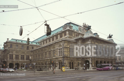 ( AUSTRIA ) VIENNA ( WIEN ) :IL TEATRO DELLOPERA - © 2001 Graziano Arici/Rosebud2 / GEO