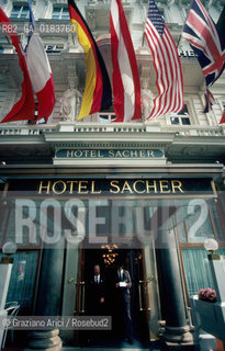 ( AUSTRIA ) VIENNA ( WIEN ) : HOTEL CAFFE SACHER   - © 2001 Graziano Arici/Rosebud2 / GEO / TORTA