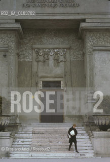 ( AUSTRIA ) VIENNA ( WIEN ) : IL PALAZZO DELLA SECESSIONE DI JOSEPH OLBRICH  - © 2001 Graziano Arici/Rosebud2 / GEO /  ARCHITETTURA MODERNA / SECESSIONE