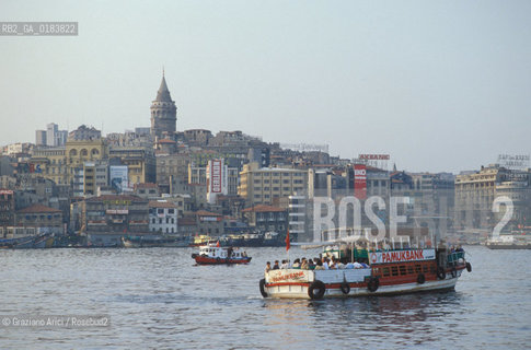 ( TURCHIA ) ISTANBUL :  PANORAMA DEL CORNO DORO E DI GALATA  - © 2001 Graziano Arici/Rosebud2 / GEO /