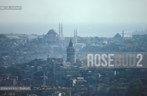 ( TURCHIA ) ISTANBUL :  PANORAMA CON LA TORRE DI GALATA  - © 2001 Graziano Arici/Rosebud2 / GEO /