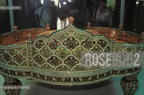 ( TURCHIA ) ISTANBUL :  PALAZZO DI TOPKAPI  - TRONO DELLO SCIA NADIR  - © 1986 Graziano Arici/Rosebud2 / GEO / MUSEO