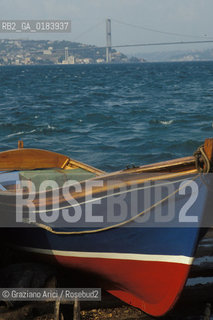 ( TURCHIA ) ISTANBUL : IL BOSFORO E IL PONTE   - © 1986 Graziano Arici/Rosebud2 / GEO