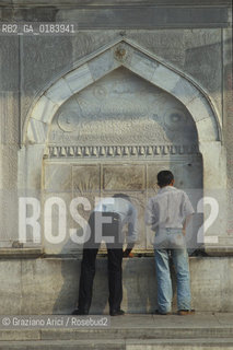 ( TURCHIA ) ISTANBUL : MOSCHEA A USKUDAR   - © 1986 Graziano Arici/Rosebud2 / GEO