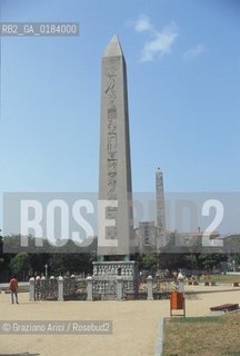 ( TURCHIA ) ISTANBUL :  IPPODROMO -  OBELISCO EGIZIANO   - © 1986 Graziano Arici/Rosebud2 / GEO