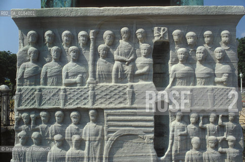 ( TURCHIA ) ISTANBUL :  IPPODROMO - BASE DELL OBELISCO EGIZIANO   - © 1986 Graziano Arici/Rosebud2 / GEO