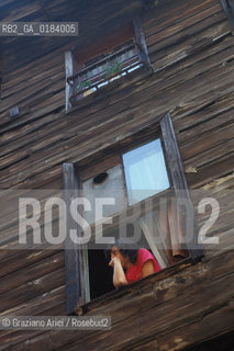 ( TURCHIA ) ISTANBUL :  CASA DI LEGNO  - © 1986 Graziano Arici/Rosebud2 / GEO