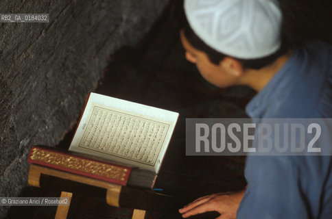 ( TURCHIA ) ISTANBUL :  PREGHIERA IN MOSCHEA   - © 1986 Graziano Arici/Rosebud2 / GEO