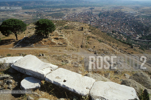 ( TURCHIA ) PERGAMO ( BERGAMA ) : PANORAMA DELLE ROVINE -  © 1986 Graziano Arici/Rosebud2 / GEO /