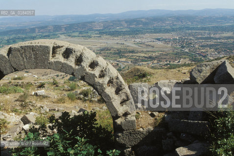 ( TURCHIA ) PERGAMO ( BERGAMA ) : ROVINE -  © 1986 Graziano Arici/Rosebud2 / GEO /