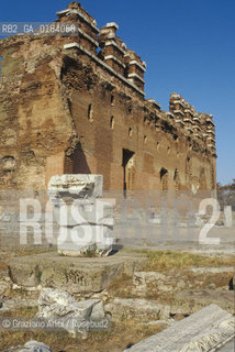 ( TURCHIA ) PERGAMO ( BERGAMA ) : BASILICA ROSSA -  © 1986 Graziano Arici/Rosebud2 / GEO /
