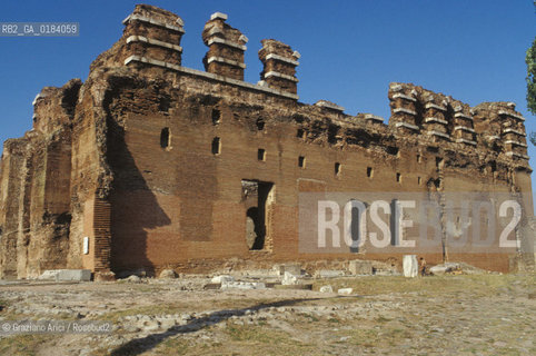 ( TURCHIA ) PERGAMO ( BERGAMA ) : BASILICA ROSSA -  © 1986 Graziano Arici/Rosebud2 / GEO /