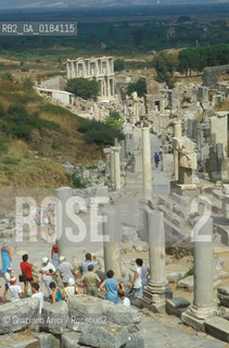 ( TURCHIA ) EFESO  : RESTI ARCHEOLOGICI - STRADA DI MARMO  -  © 1986 Graziano Arici/Rosebud2 / GEO