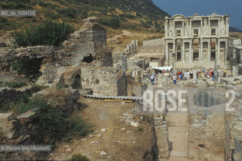 ( TURCHIA ) EFESO  : RESTI ARCHEOLOGICI - STRADA DI MARMO  -  © 1986 Graziano Arici/Rosebud2 / GEO
