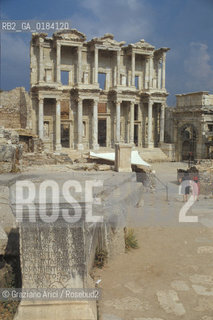 ( TURCHIA ) EFESO  : RESTI ARCHEOLOGICI -  BIBLIOTECA DI CELSIUS -  © 1986 Graziano Arici/Rosebud2 / GEO