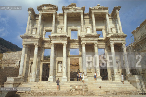 ( TURCHIA ) EFESO  : RESTI ARCHEOLOGICI -  BIBLIOTECA DI CELSIUS -  © 1986 Graziano Arici/Rosebud2 / GEO