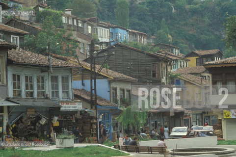 ( TURCHIA ) BURSA :UN QUARTIERE DELLA CITTA -  © 1986 Graziano Arici/Rosebud2 / GEO