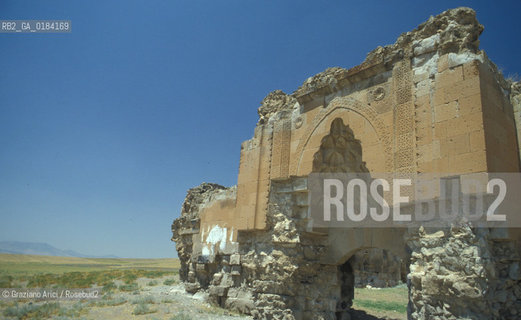 ( TURCHIA ) ANATOLIA : PORTA DI CARAVANSERRAGLIO -  © 1986 Graziano Arici/Rosebud2 / GEO
